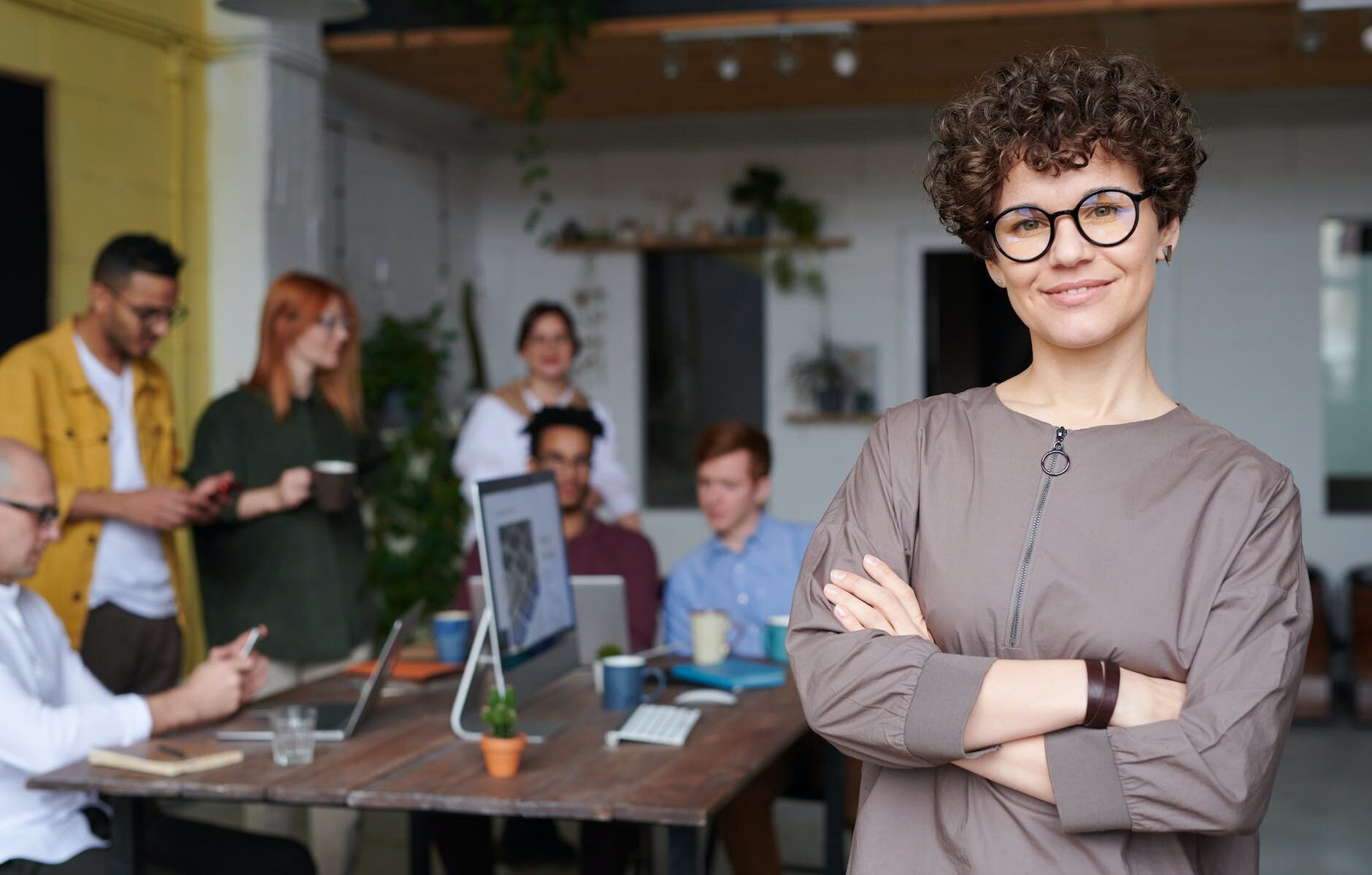 photo of woman wearing eyeglasses